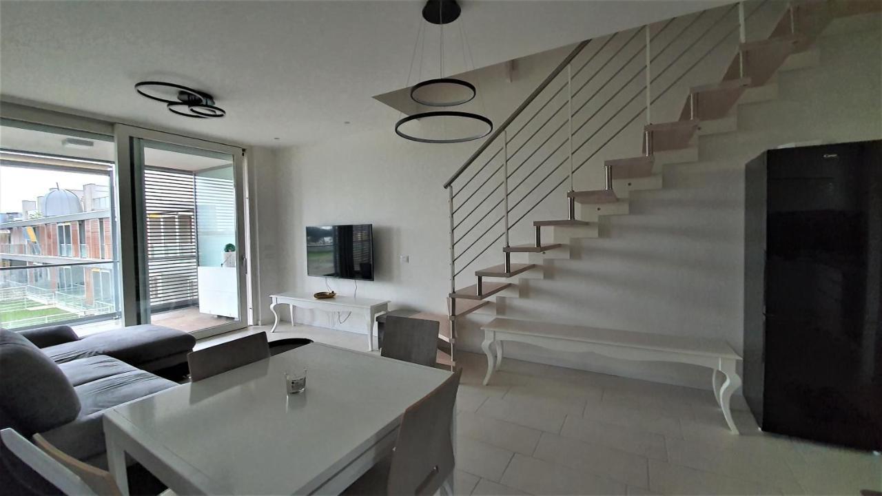 Isola Blu Luxury Apartment リド・ディ・イエゾロ エクステリア 写真